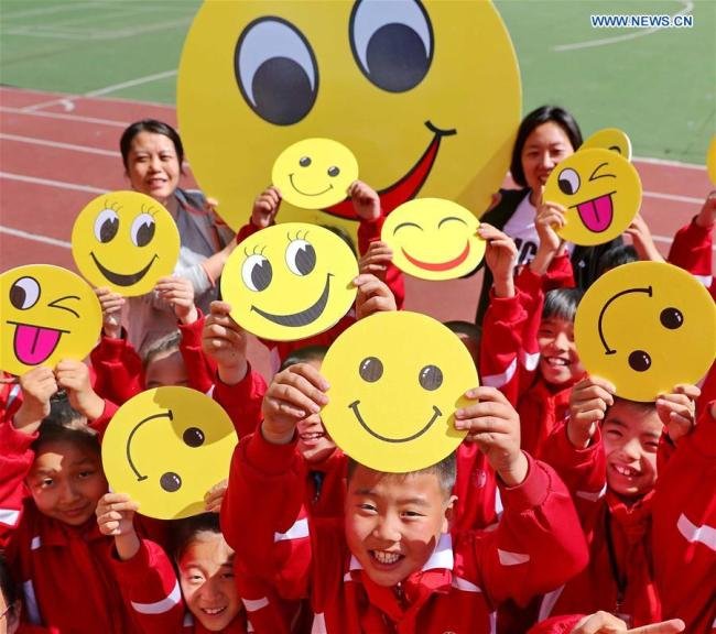 今天是世界微笑日，你笑了吗？World Smile Day marked in China