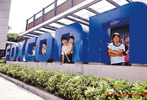 Foxconn said it was implementing a 100 percent pay rise, but most employees have little chance of seeing the cash. Extensive Reading Lesson 59